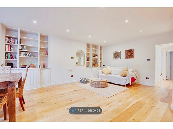 2 Bedroom Flat To Rent In St. Quintin Avenue, London, W10