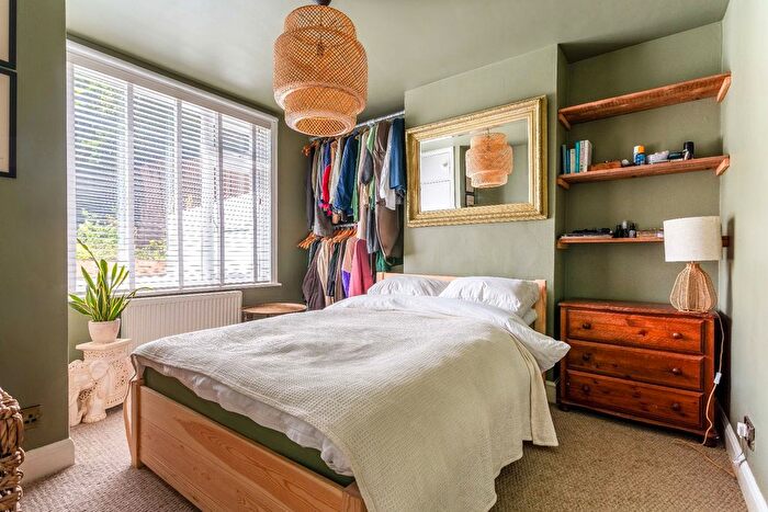 1 Bedroom Flat To Rent In Coombe Road, Brighton, BN2