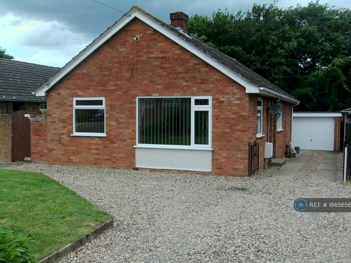 3 Bedroom Bungalow To Rent In Birchfield Gardens, Mulbarton, Norwich, NR14