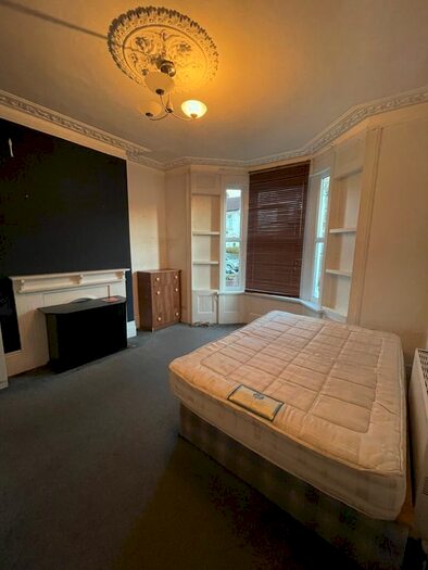 5 Bedroom Property To Rent In Sebert Road, London E7