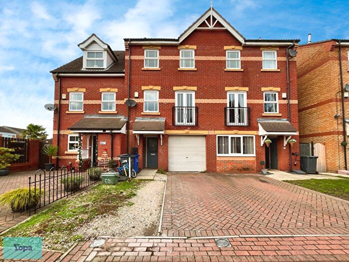 3 Bedroom Town House For Sale In Coniston Drive, Doncaster, DN4