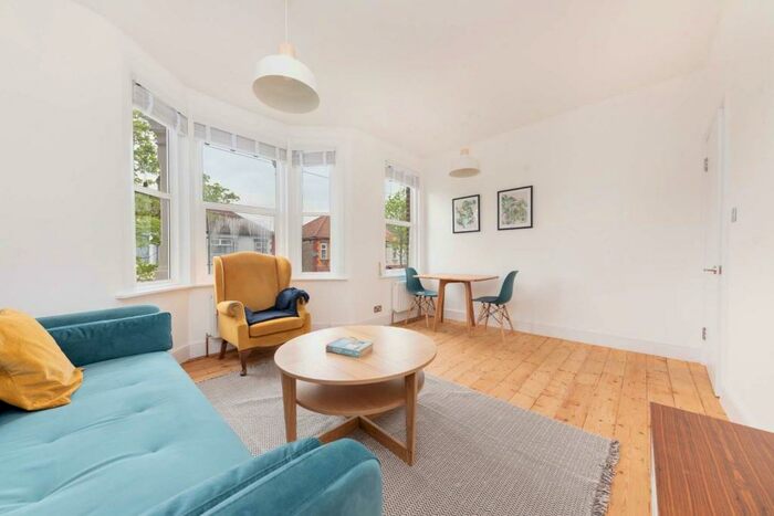 1 Bedroom Apartment To Rent In Farmilo Road, London, E17