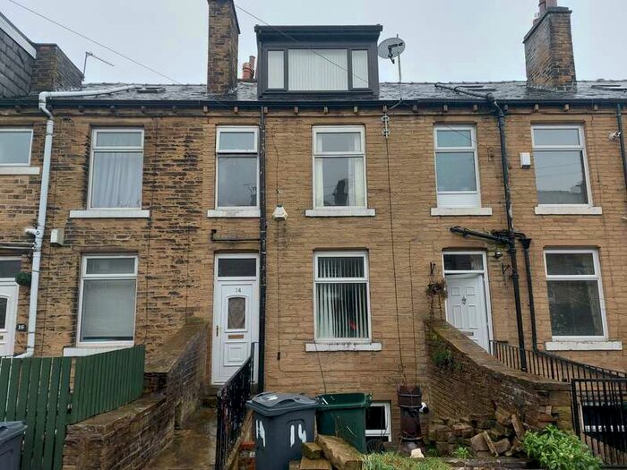 3 Bedroom Terraced House To Rent In Grape Street, Bradford, BD15