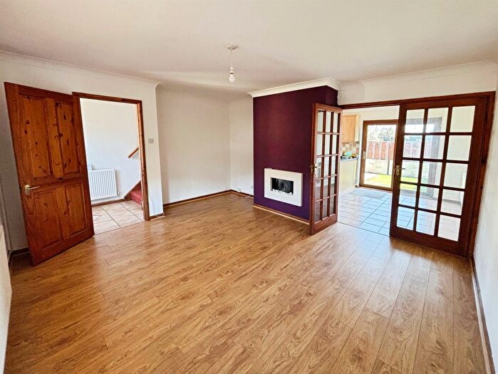 3 Bedroom Detached House For Sale In Lewis Avenue, Bridgend, CF31