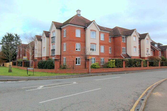 1 Bedroom Flat To Rent In Oyster Lane, Byfleet, West Byfleet, KT14