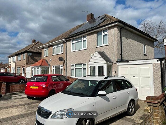 3 Bedroom Semi Detached House To Rent In Long Lane, Bexleyheath, DA7