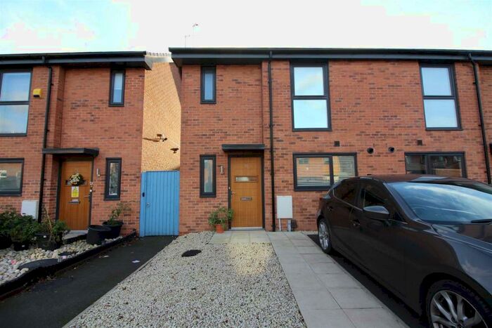 2 Bedroom Town House To Rent In Nuttall Mews, Nuttall Street, Bury, BL9