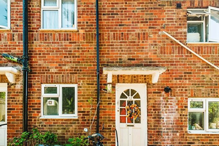 2 Bedroom Maisonette For Sale In Storrington Close, Hove, BN3