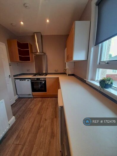 2 Bedroom Flat To Rent In Watling Avenue, Camelon, Falkirk, FK1