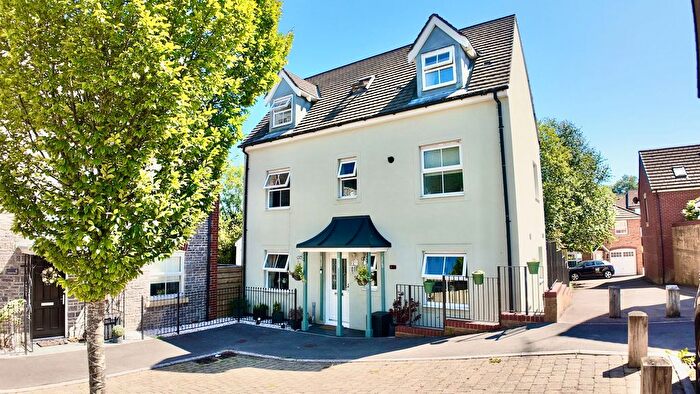 4 Bedroom Detached House For Sale In Griffin Drive, Penallta, CF82