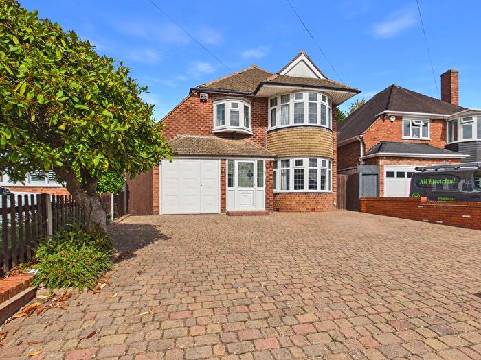 3 Bedroom Detached House For Sale In Springfield Road, Castle Bromwich, B36