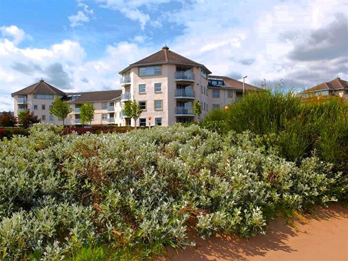 3 Bedroom Flat For Sale In Trinity Way, Minehead, TA24