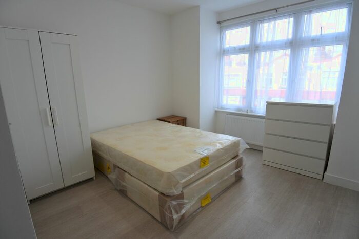 Studio To Rent In Yewfield Road, Willesden, NW10