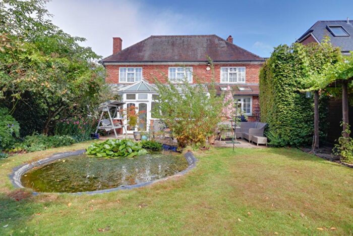 4 Bedroom Character Property For Sale In Hambledon Road, Denmead, PO7