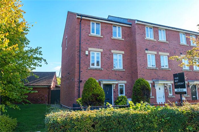 3 Bedroom End Of Terrace House For Sale In Thursday Street, Haydon End, North Swindon, Wiltshire, SN25