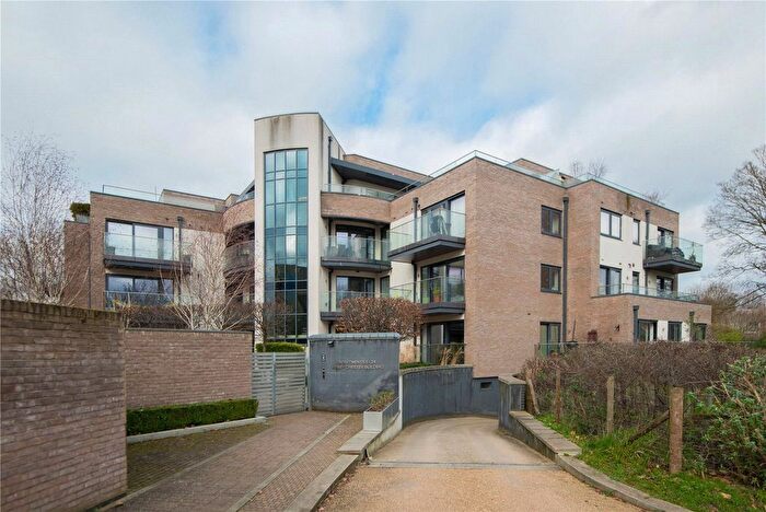 2 Bedroom Flat To Rent In Lower Richmond Road, London, SW15