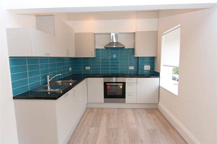 1 Bedroom Flat To Rent In Eaton Park Road, Palmers Green, London, N13