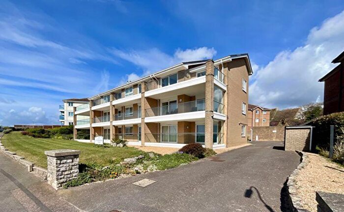 2 Bedroom Flat For Sale In St. Catherines Road, Southbourne, BH6