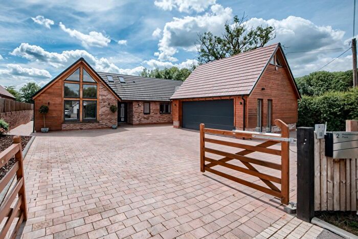 4 Bedroom Detached House For Sale In Haye Lane, Mappleborough Green, Studley, Warwickshire, B80