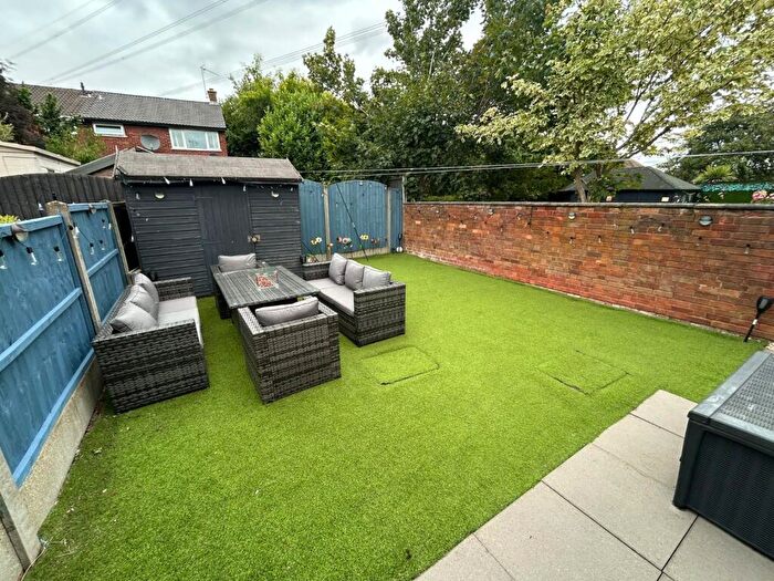 5 Bedroom Semi-Detached House For Sale In Goodyers End Lane, Bedworth, Warwickshire, CV12