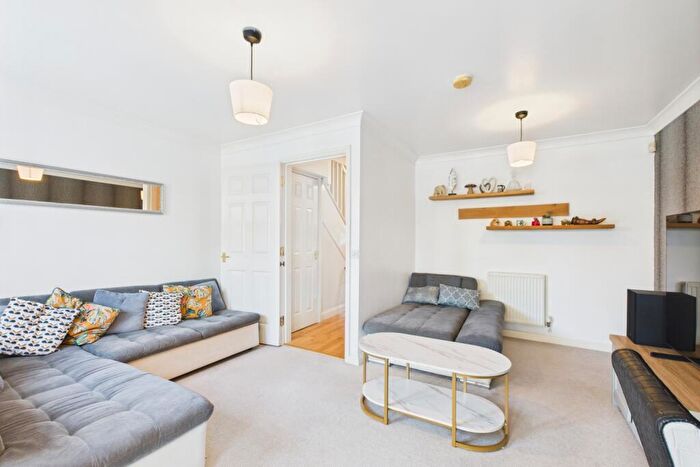 4 Bedroom Town House To Rent In Bruce Close, Spalding, Lincolnshire, PE11