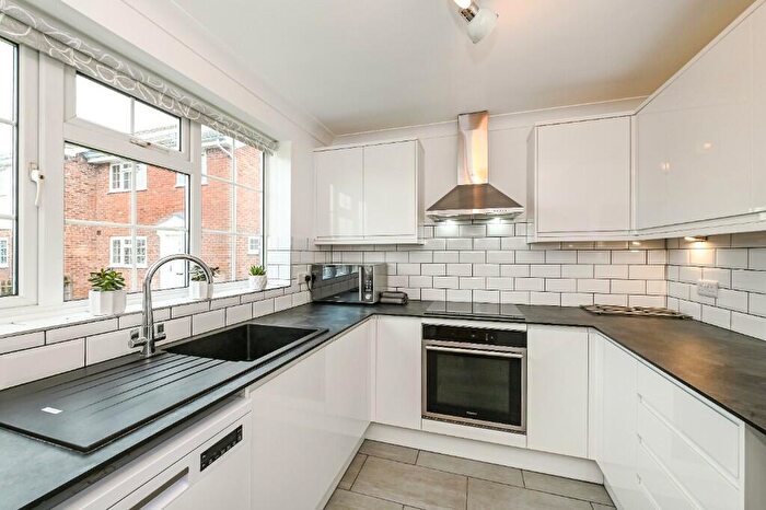 3 Bedroom End Of Terrace House For Sale In Haywards Close, Felpham, Bognor Regis, West Sussex, PO22