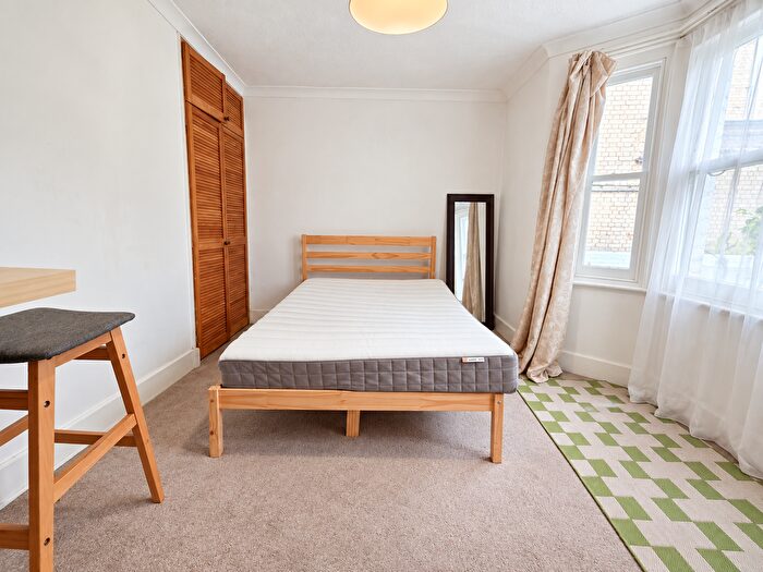 Studio To Rent In St Peters Street, Islington, N1