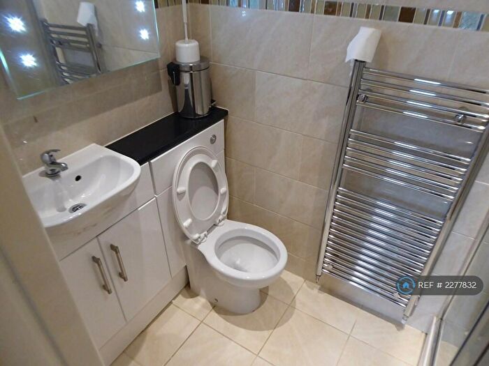 5 Bedroom Flat To Rent In Lancaster Avenue, Newcastle, ST5