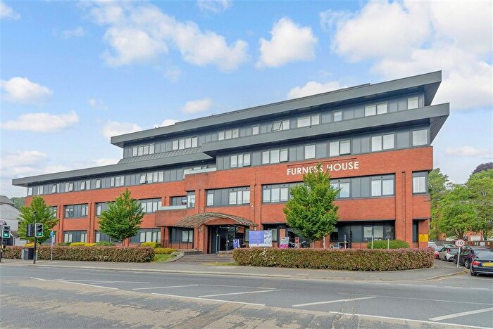 1 Bedroom Flat For Sale In Brighton Road, Redhill, Surrey, RH1