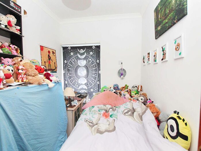 3 Bedroom Terraced House For Sale In Deri Terrace, Tylorstown, Ferndale, CF43