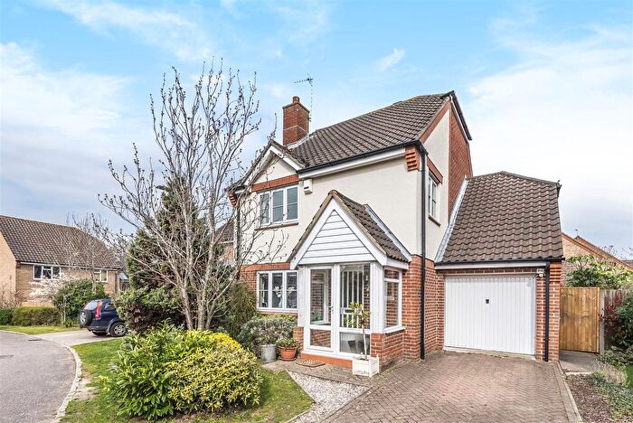 4 Bedroom Detached House For Sale In Sorrel Close, Wokingham, Berkshire, RG40