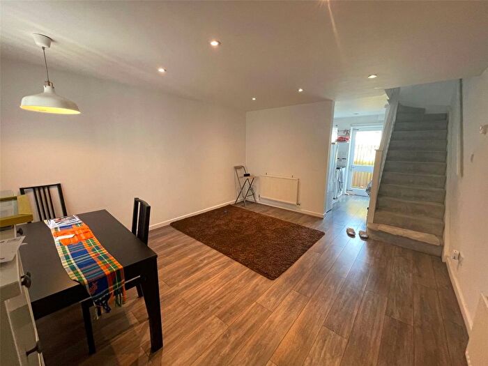 1 Bedroom Terraced House To Rent In Amblecote Meadows, London, SE12