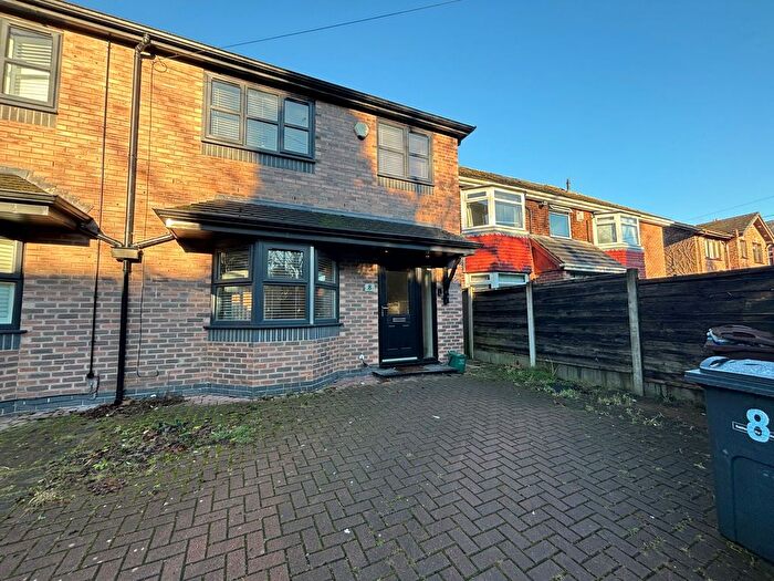 3 Bedroom Property To Rent In Park Lane, Salford, M6
