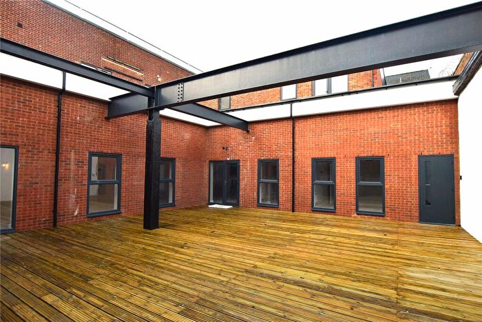 2 Bedroom Apartment To Rent In High Street, Alton, Hampshire, GU34