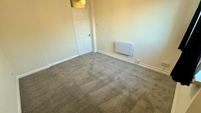 2 Bedroom Apartment To Rent In Broadway West, Leigh-on-Sea, SS9