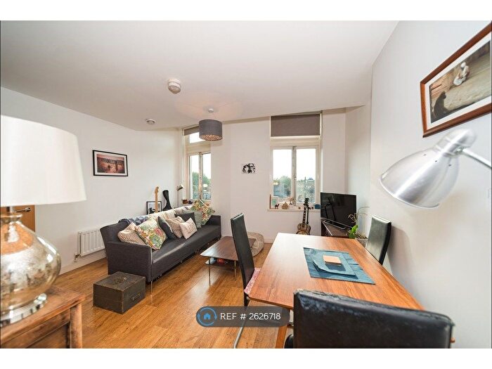 1 Bedroom Flat To Rent In Raymond Chadburn House, Forest Gate, London, E7