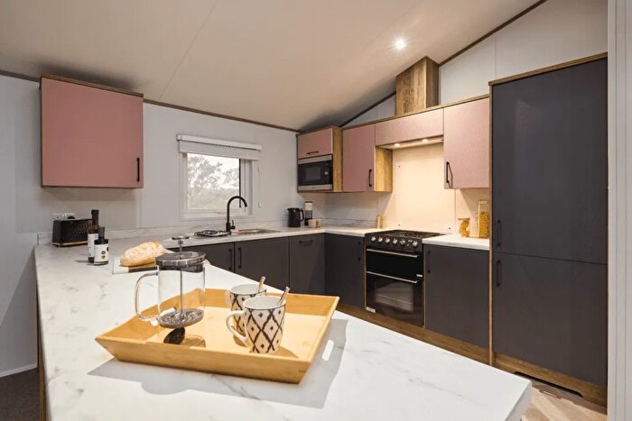 2 Bedroom Park Home For Sale In Boswinger, St. Austell, PL26