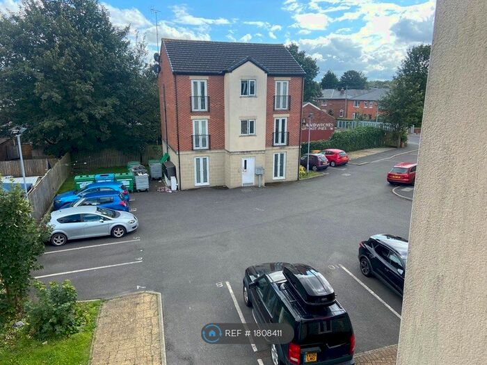 1 Bedroom Flat To Rent In Meadow Court, Wakefield, WF2