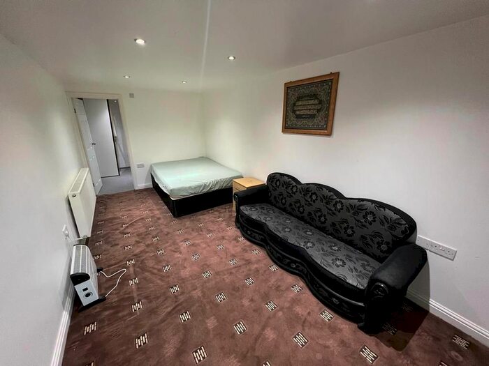 1 Bedroom Flat To Rent In Moorgate Road, Rotherham, S60