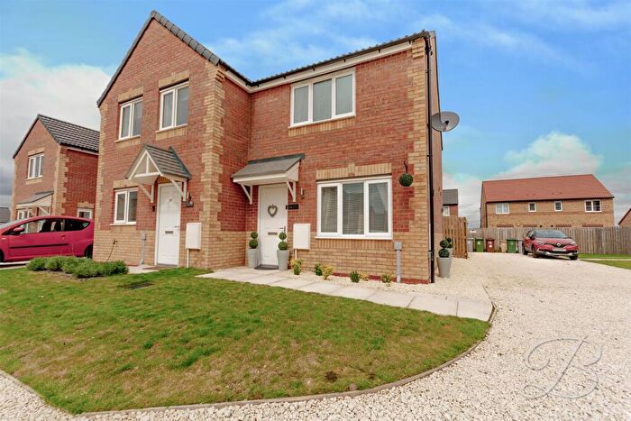 2 Bedroom Semi-Detached House To Rent In Poppy Avenue, Ollerton, NG22