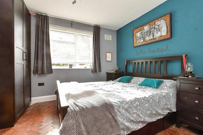 2 Bedroom Flat For Sale In Wandle Court Gardens, Beddington, Surrey, CR0