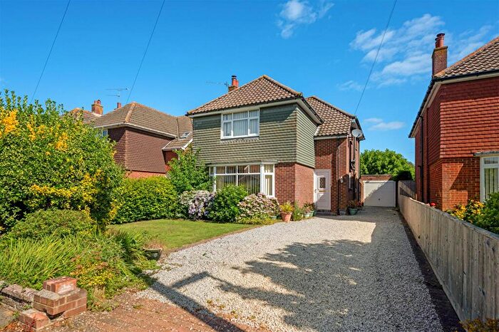 3 Bedroom Detached House For Sale In Woodlands Avenue, Emsworth, PO10