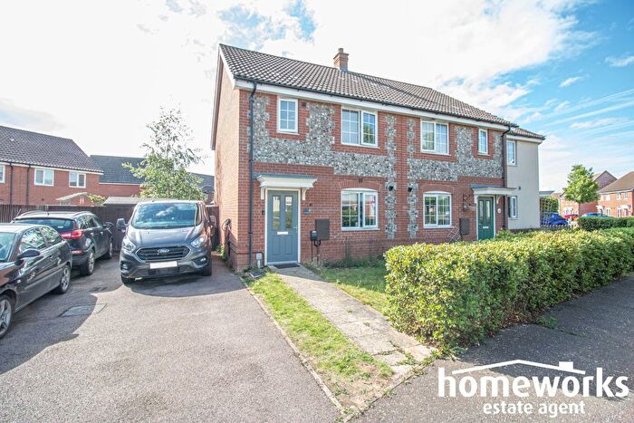 3 Bedroom End Terrace House For Sale In Hornbeam Drive, Dereham, NR20