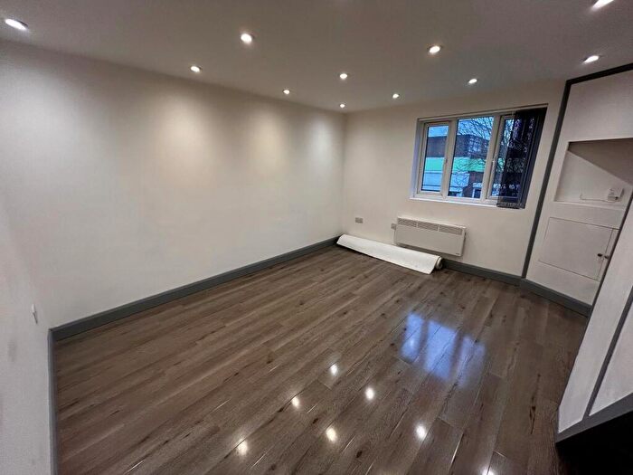 3 Bedroom Apartment To Rent In Castle Street, Stockport, SK3