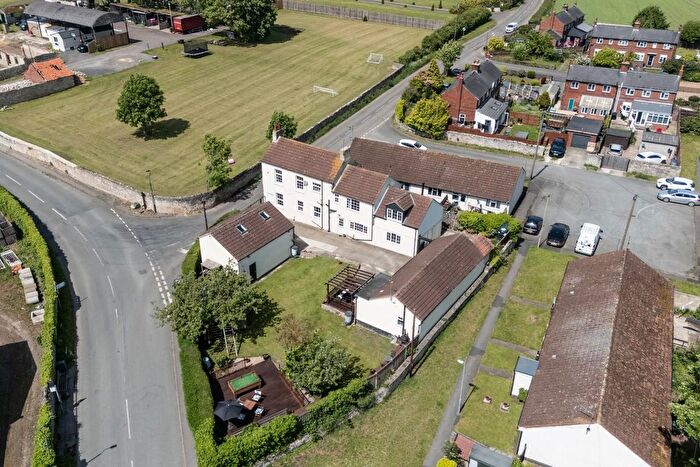4 Bedroom Detached House For Sale In Northfield House, Womersley, DN6