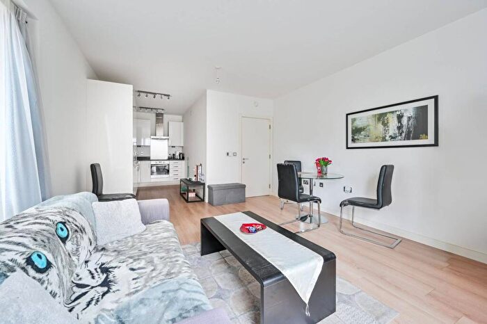 1 Bedroom Flat To Rent In Canning Town, , Canning Town, London, E16