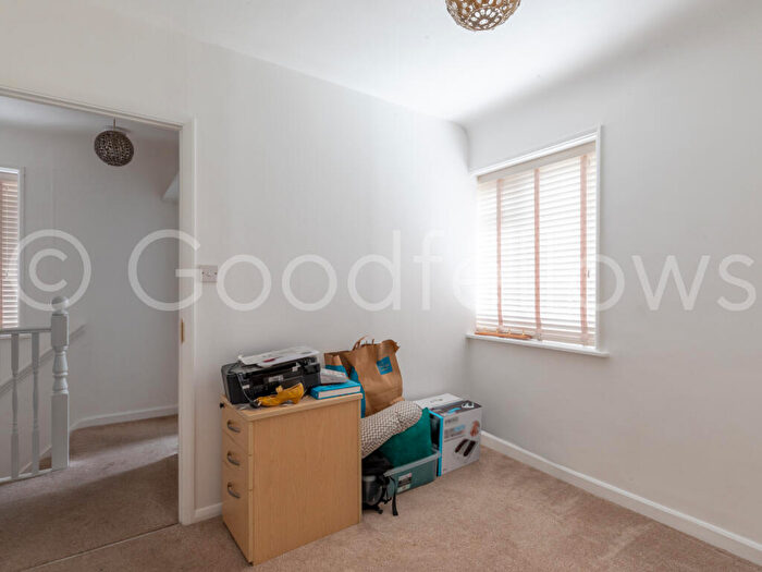 2 Bedroom End Of Terrace House To Rent In Farm Road, Morden, SM4