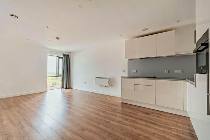 1 Bedroom Flat To Rent In The Lansdowne, Hagley Road, Birmingham, B16