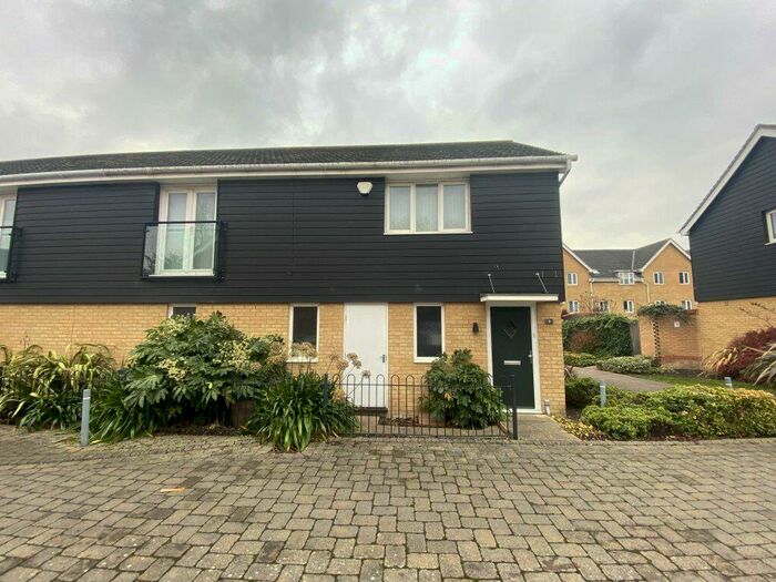 2 Bedroom Flat To Rent In Hera Close - Southend : Online Enquiries Only, SS2