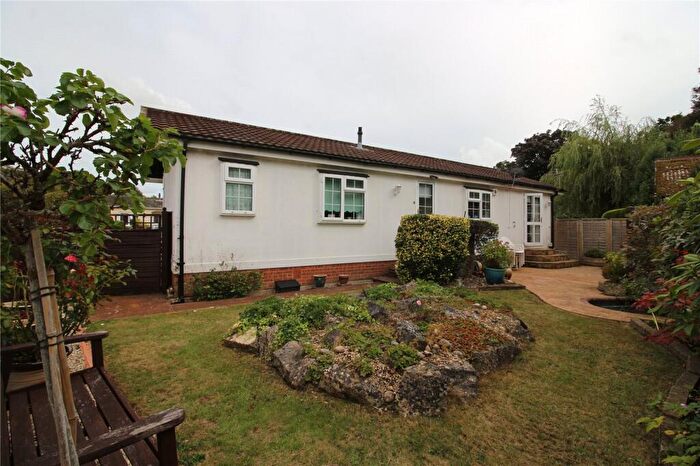 2 Bedroom Park Home For Sale In Knightcrest Park, Milford Road, Everton, Hampshire, SO41